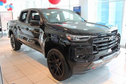 New 2025 Chevrolet Colorado Z71 w/ Z71 Convenience Package 2