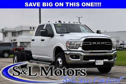 New 2024 RAM 3500 Tradesman w/ Chrome Appearance Group