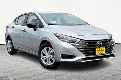 New 2025 Nissan Versa S w/ Trunk Package
