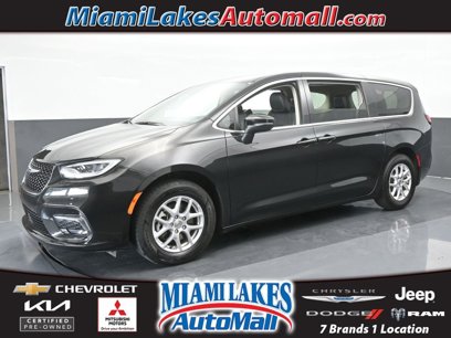 Used 2023 Chrysler Pacifica Touring-L