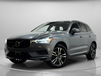 Used 2018 Volvo XC60 T5 Momentum w/ Vision Package
