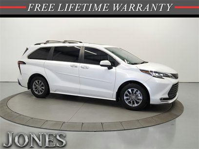Used 2022 Toyota Sienna XLE