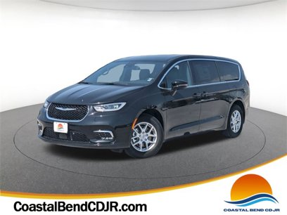 New 2025 Chrysler Pacifica Select