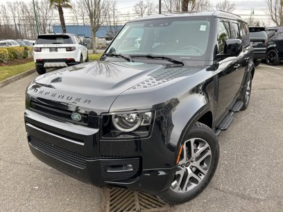 New 2025 Land Rover Defender 130 X-Dynamic SE