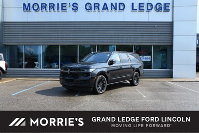 New 2025 Lincoln Navigator L Reserve w/ Jet Appearance Package