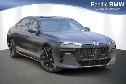 New 2025 BMW 740i w/ Premium Package