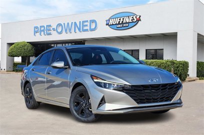 Certified 2022 Hyundai Elantra SEL w/ Cargo Package