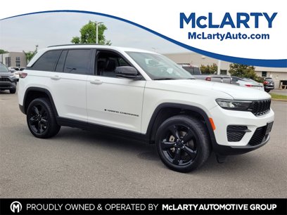 Used 2023 Jeep Grand Cherokee Altitude