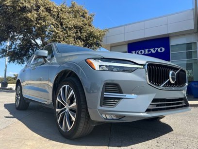 Certified 2022 Volvo XC60 B5 Momentum