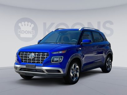 New 2025 Hyundai Venue SEL