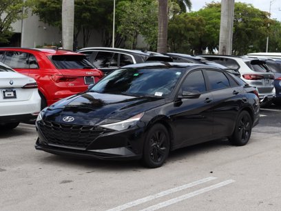 Used 2023 Hyundai Elantra SEL