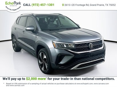Used 2024 Volkswagen Taos SE w/ Panoramic Sunroof Package