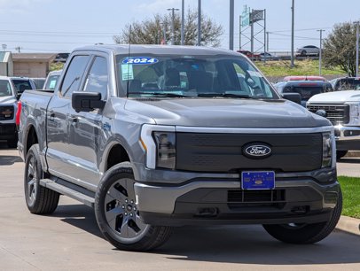 New 2024 Ford F150 Lightning XLT w/ Max Trailer Tow Package