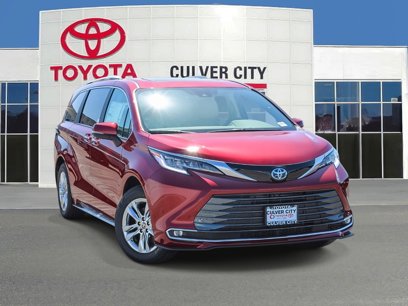 New 2025 Toyota Sienna Limited
