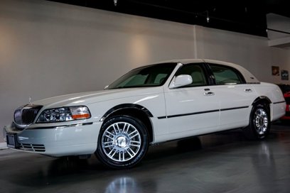 Used 2006 Lincoln Town Car Signature Limited