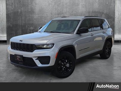 Used 2024 Jeep Grand Cherokee Altitude