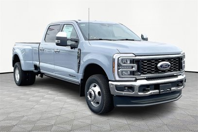 New 2025 Ford F350 Lariat