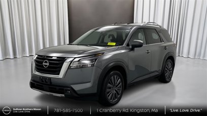 Used 2023 Nissan Pathfinder SL w/ Lighting Package (N92)