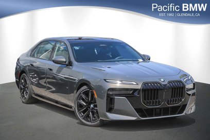 New 2025 BMW 740i w/ Premium Package