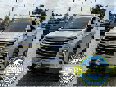 Used 2024 Chevrolet Traverse LT w/ Trailering Package