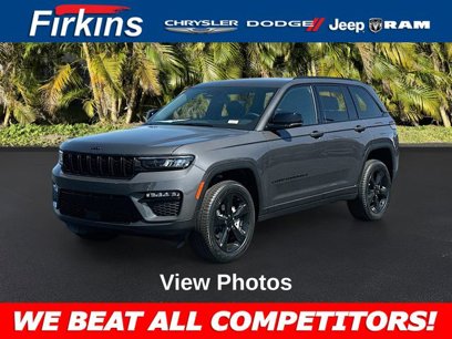 New 2025 Jeep Grand Cherokee Limited w/ Black Appearance Package