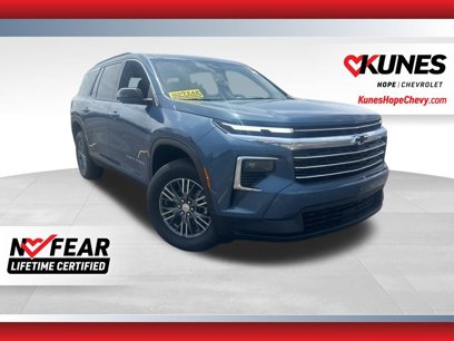 New 2025 Chevrolet Traverse LT w/ Driver Confidence Package