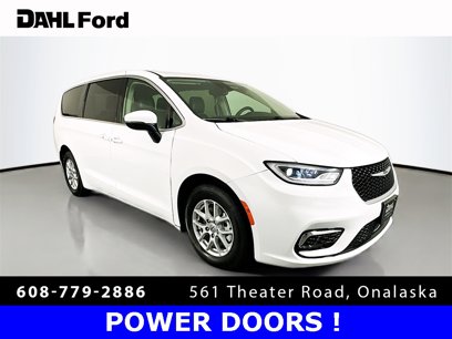 Used 2023 Chrysler Pacifica Touring-L