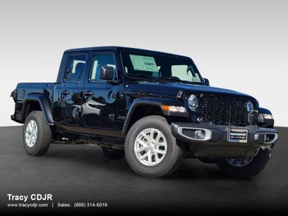 New 2023 Jeep Gladiator Sport