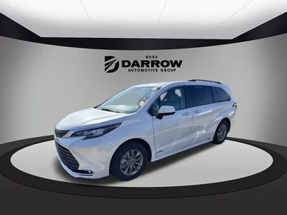 Used 2021 Toyota Sienna XLE