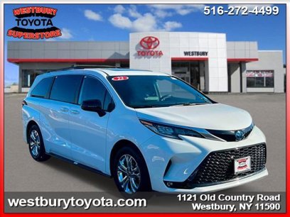 Certified 2022 Toyota Sienna XSE