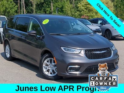 Used 2023 Chrysler Pacifica Touring-L