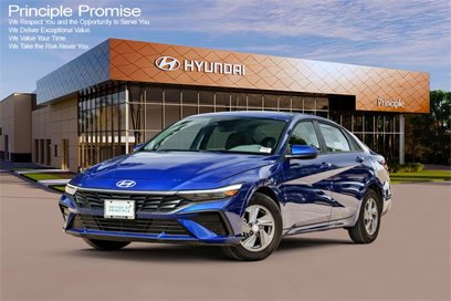 Certified 2025 Hyundai Elantra SE