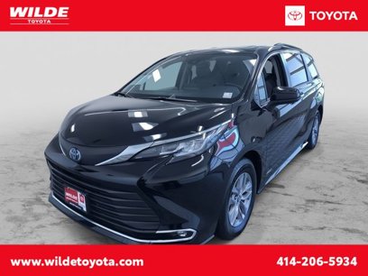 Used 2021 Toyota Sienna XLE