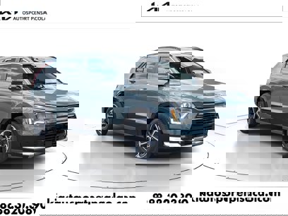 New 2025 Kia Niro SX