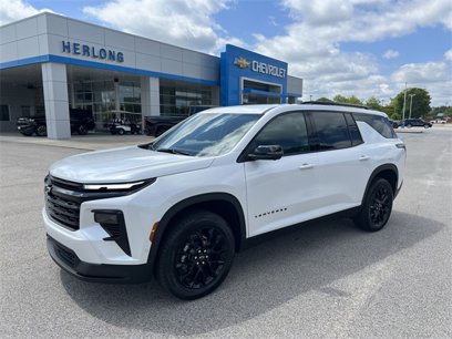 New 2025 Chevrolet Traverse LT w/ Enhanced Driving Package
