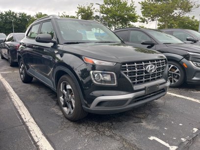 Used 2022 Hyundai Venue SEL w/ Cargo Package