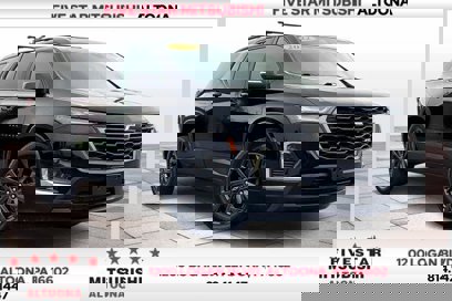 Used 2022 Chevrolet Traverse RS w/ LPO, Floor Liner Package