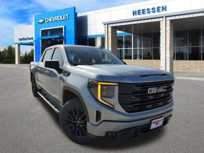 New 2025 GMC Sierra 1500 Elevation w/ LPO, Elevation Black Package