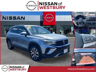 Used 2022 Volkswagen Taos SE w/ Panoramic Sunroof Package