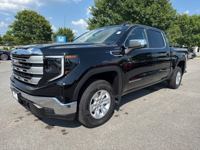 Used 2024 GMC Sierra 1500 SLE