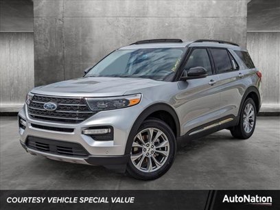 New 2024 Ford Explorer XLT w/ Equipment Group 202A