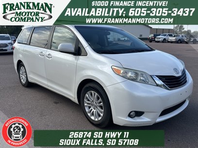Used 2017 Toyota Sienna XLE