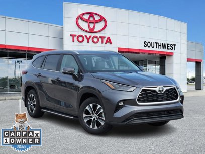 Used 2025 Toyota Highlander XLE