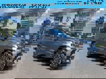 New 2025 Volkswagen Taos SE