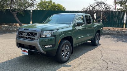 New 2025 Nissan Frontier SV w/ SV Convenience Package