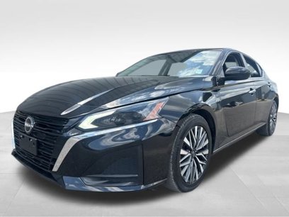 Used 2023 Nissan Altima 2.5 SV