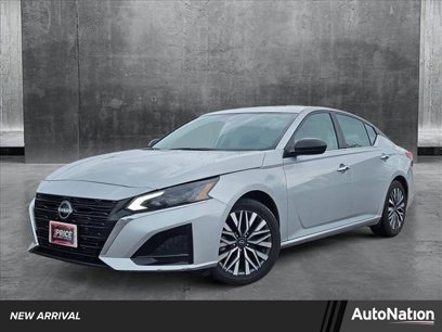 Used 2024 Nissan Altima 2.5 SV