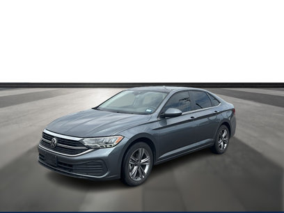 Used 2023 Volkswagen Jetta SE w/ Panoramic Sunroof Package