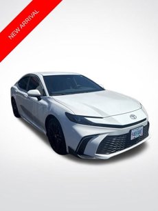Used 2025 Toyota Camry SE