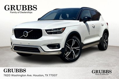 Certified 2021 Volvo XC40 T5 R-Design